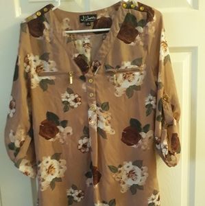 Cute dusty rose shirt